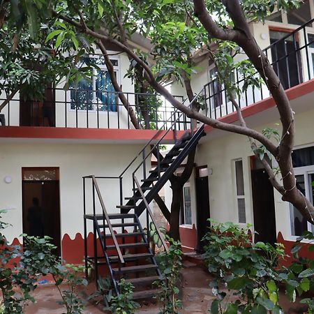 Da Mantra House Pensionat Tiruvannāmalai Exteriör bild