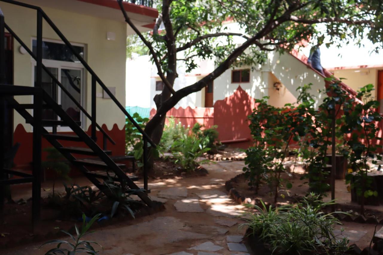 Da Mantra House Pensionat Tiruvannāmalai Exteriör bild